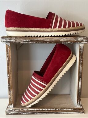 Clarks-7.5m-Red and White Striped Slip-On Espadrille Flats-canvas & suede